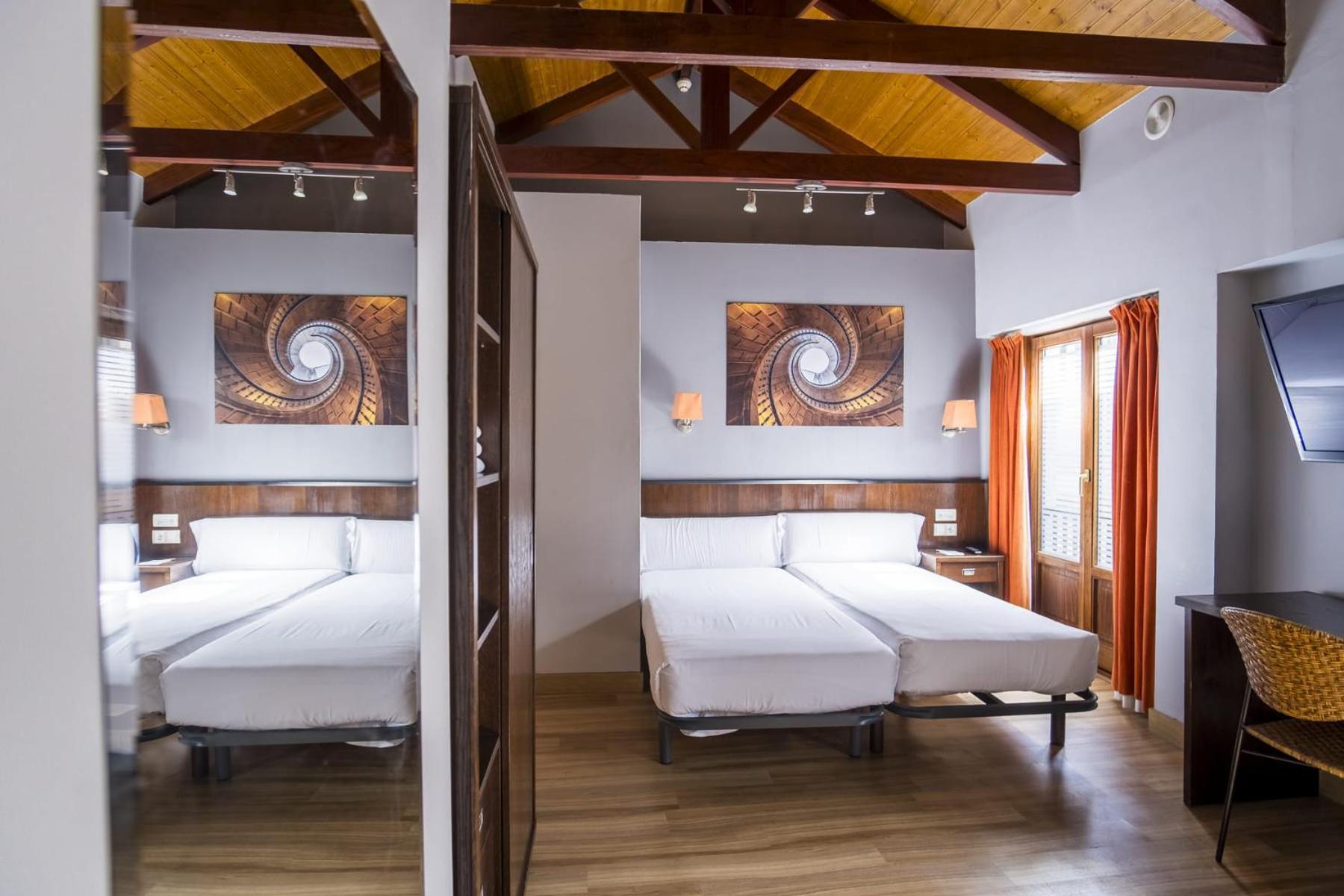 Hotel Alda Algalia Santiago de Compostela Ngoại thất bức ảnh