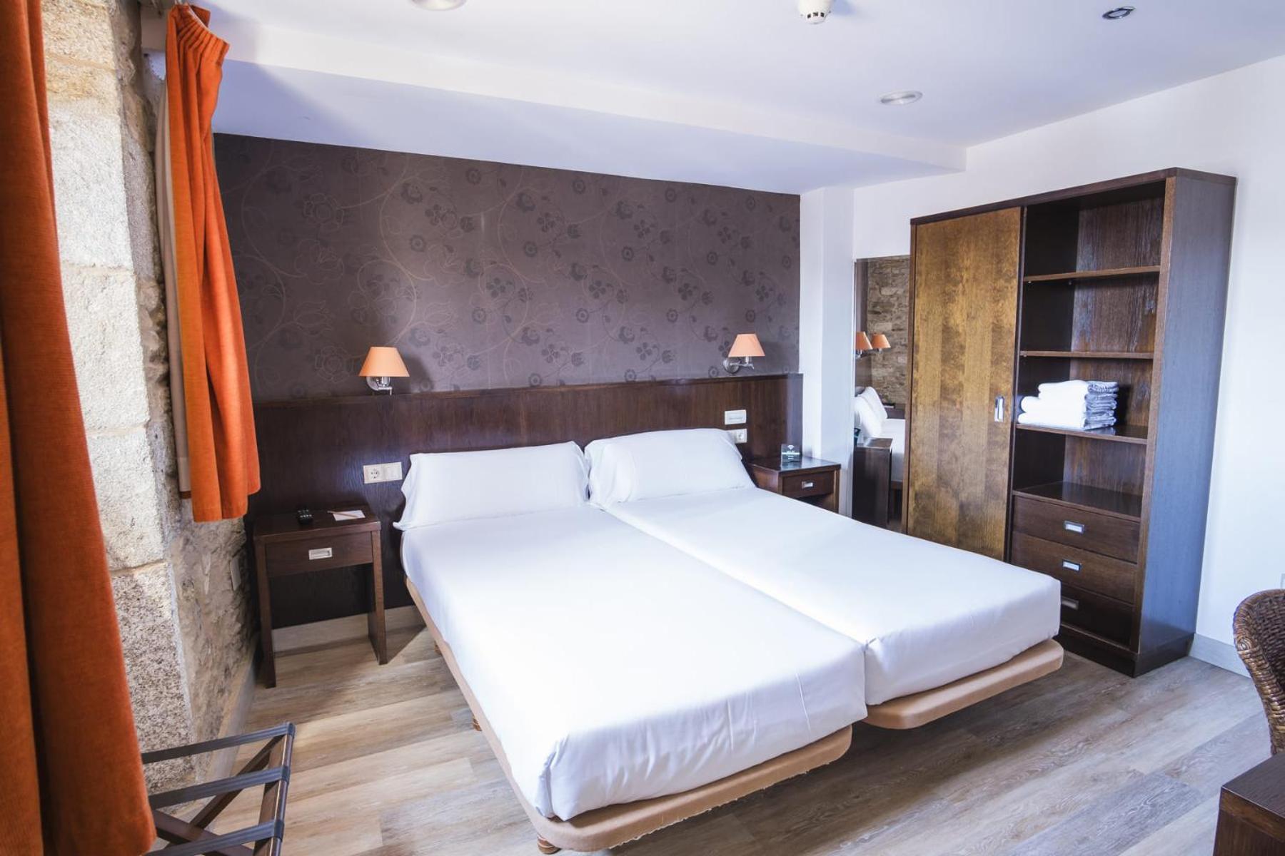 Hotel Alda Algalia Santiago de Compostela Ngoại thất bức ảnh